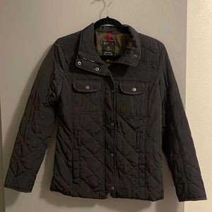 Small gap jacket zip up & button up